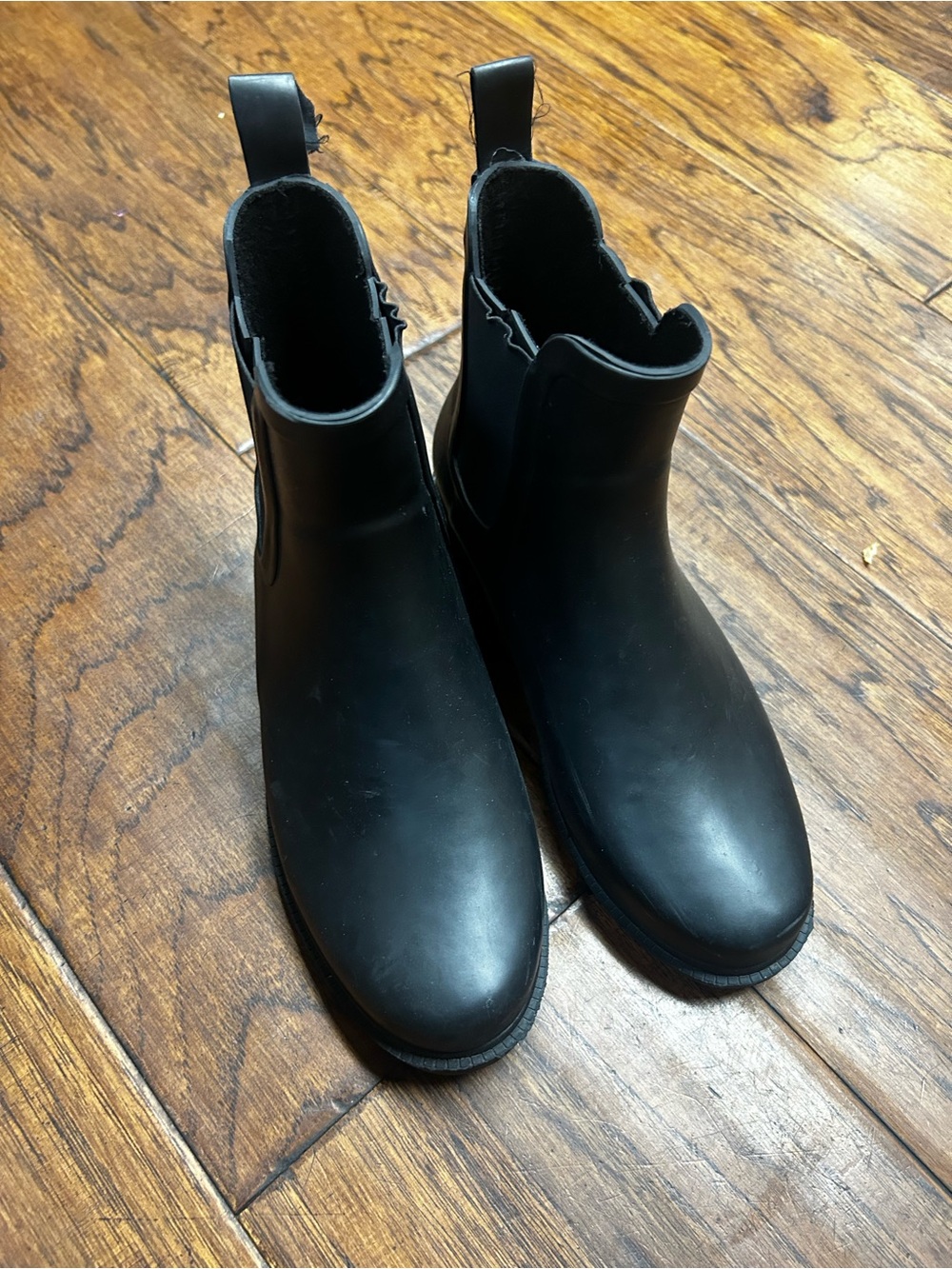 J crew women’s Chelsea matte rain boots